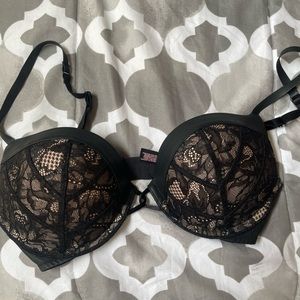 Victoria’s Secret Bombshell Bra NWOT 32C
